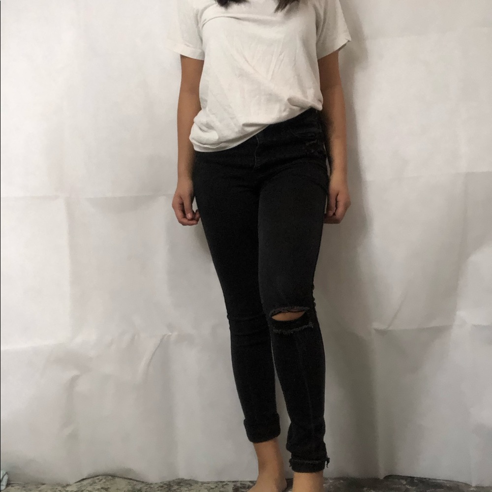 BLACK HIGH WAISTED HOLLISTER JEANS